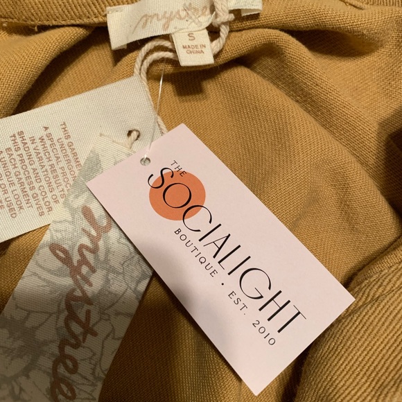 Women’s Jean Jacket - Picture 6 of 8